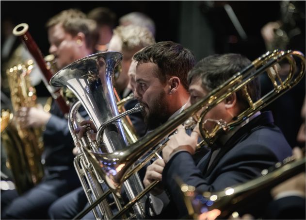 Премьера концертной программы «Ёлки Band» в исполнении концертного оркестра духовых инструментов «Сургут Экспресс-Бэнд»