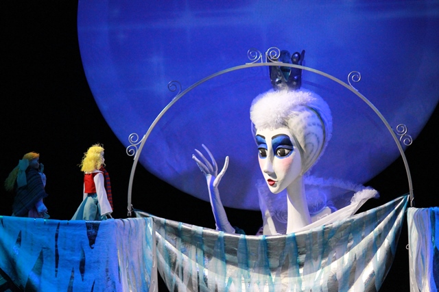 Новогоднее представление «Академия новогодних чудес» (с показом спектакля «Снежная королева»). Театр актёра и куклы «Петрушка»